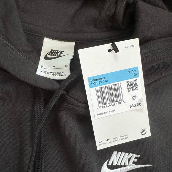 NWT Nike Women’s Black Hoodie - Picture 3 of 4